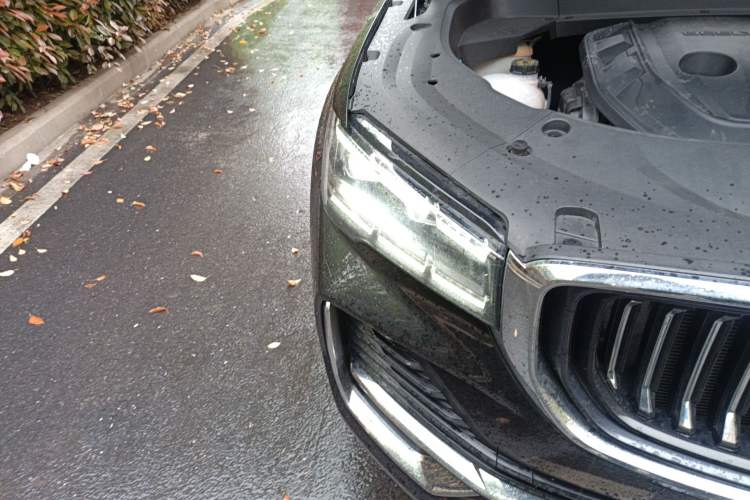 Used Geely Auto Monjaro L 2024 2.0TD High-Power Automatic Two-Wheel Drive Yunqi Version Right Front Headlight