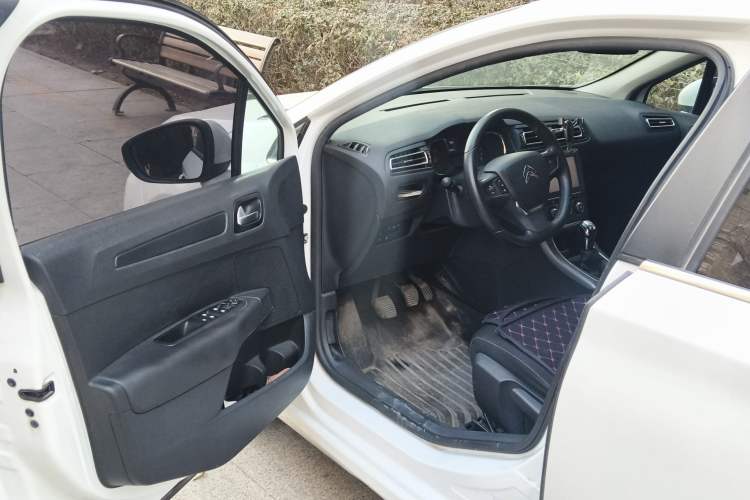 Used Citroen C4 Sega 2018 1.6L Manual Luxury Model
