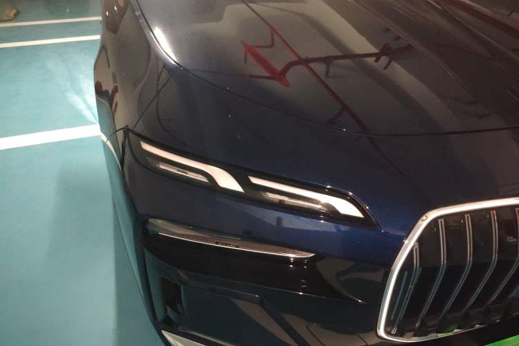 Used BMW 7 Series 2023 735Li M Sport Package