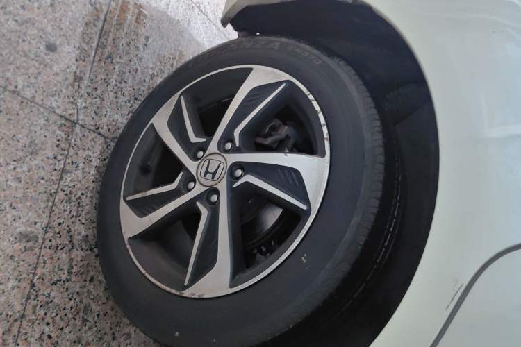 Used Honda Odyssey 2015 Revised Version 2.4L Supreme Edition