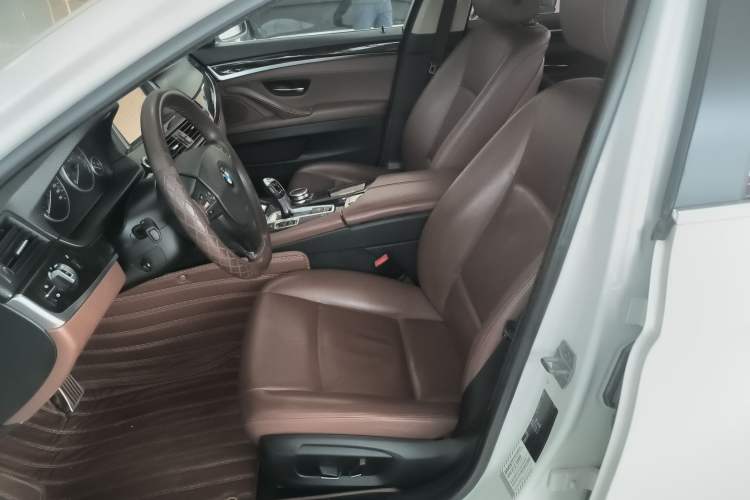 Used BMW 5 Series 2014 525Li Leading Model