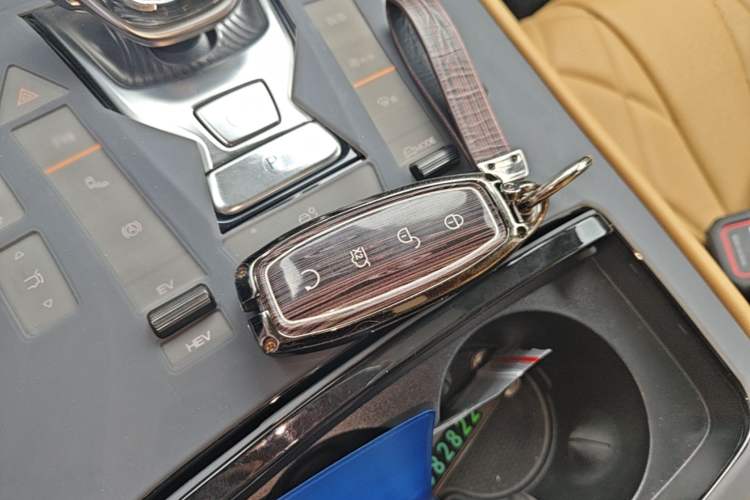 Used Denza D9 2024 DM-i 970 Luxury Model