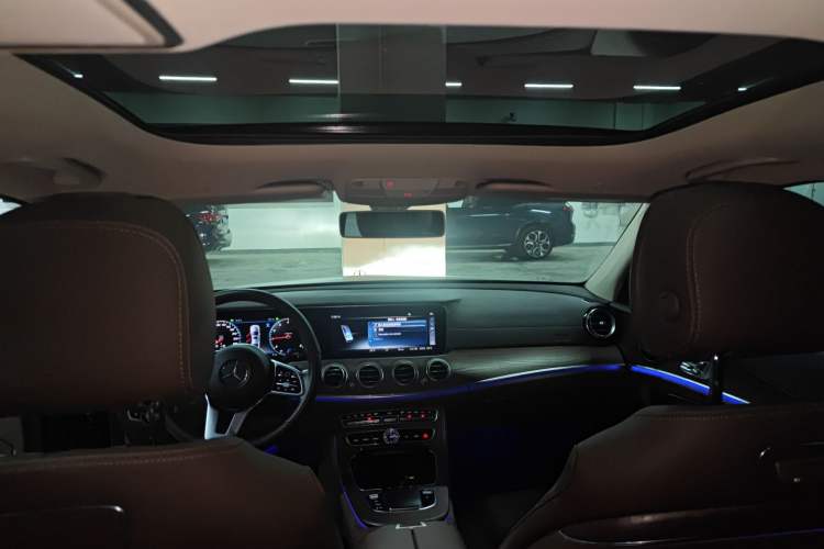 Used Mercedes-Benz E-Class 2020 Facelift E 300 L Stylish Edition Headliner