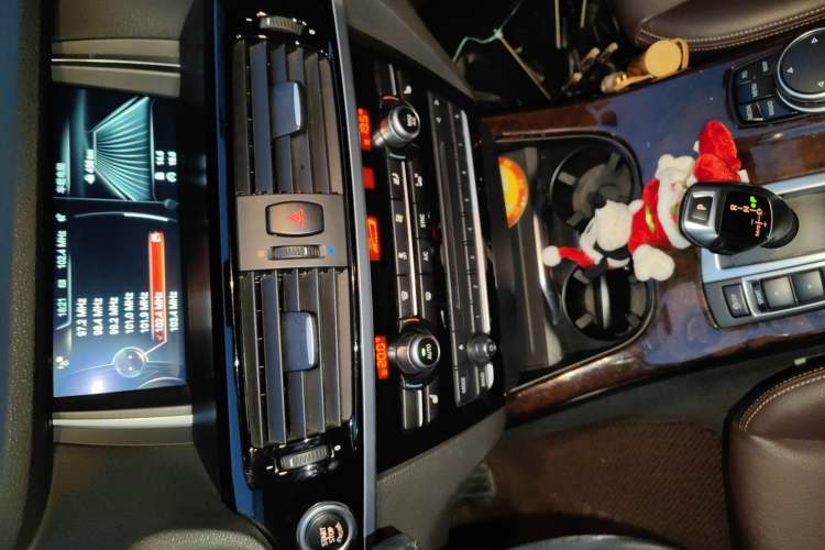 Used BMW X4 2014 xDrive20i X Design Package Audio And AC Panel