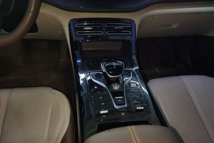 Used BYD Qin PLUS 2024 HONOR Edition DM-i 55KM Leading Model
