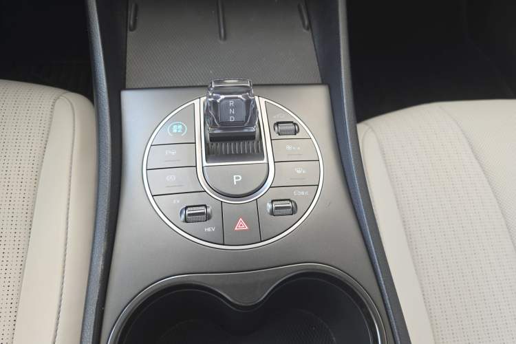 Used BYD Seal 05 DM-i 2025 DM-i Intelligent Drive 120KM Flagship Model Gear Lever