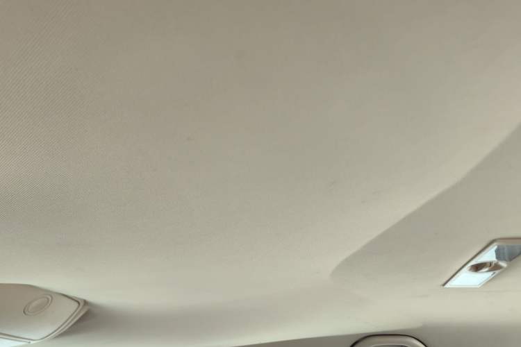 Used Volkswagen Touran 2011 1.4T Manual ZhiShang Edition 5-seater
