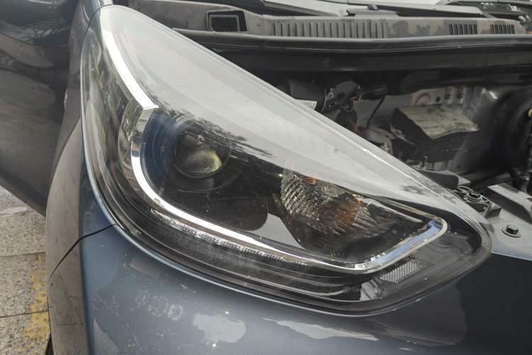 Used Chery QQ Little Ant 2022 Revised Version Sweet Pink Edition Half-Sugar Version Lithium Iron Phosphate 30.7 kWh 30 kW 301 km
