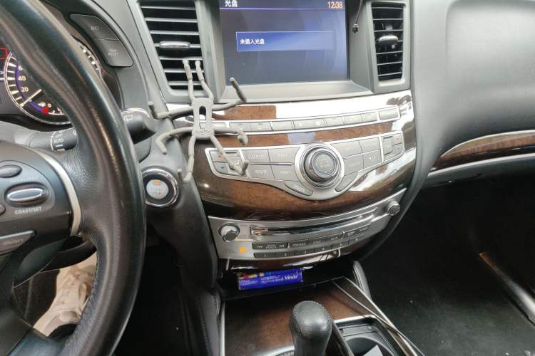 Used Infiniti QX60 2014 2.5 S/C Hybrid All-Wheel-Drive Versatile Edition Audio And AC Panel