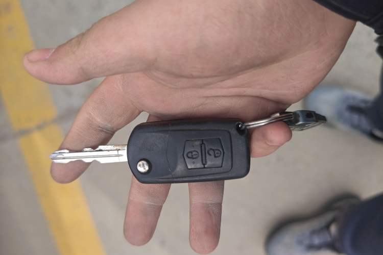 Used Bestune B50 2013 1.6L manual Comfort trim level Vehicle Key