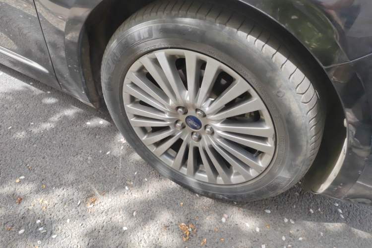 Used Ford Taurus 2017 EcoBoost 245 Luxury Model