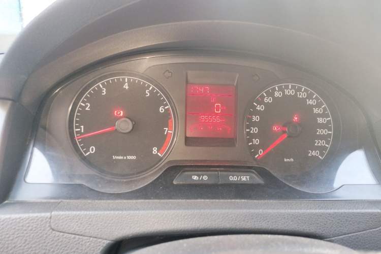 Used Volkswagen Santana 2013 1.4L Manual Comfort Edition