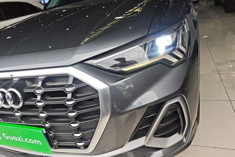 Used Audi Q3 2019 40 TFSI Fashion Dynamic Model Left Front Headlight