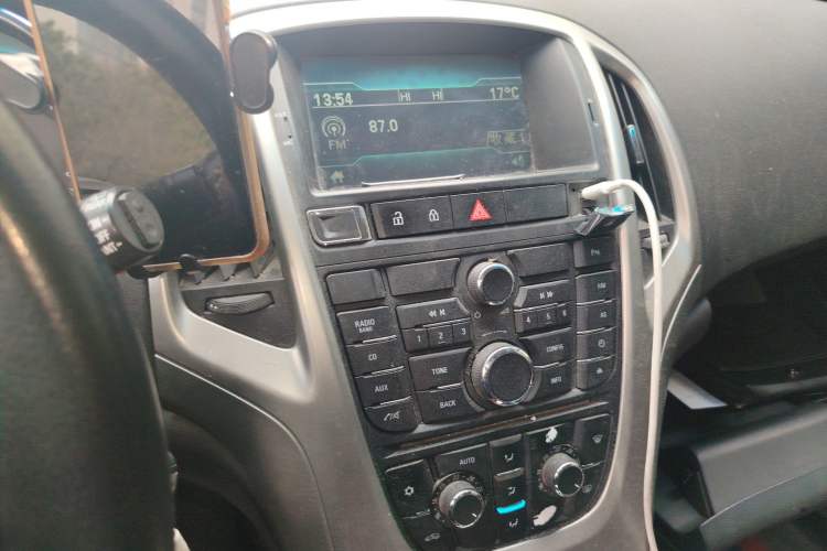 Used Buick GT 2014 XT 1.6L Automatic Fashion Edition Audio And AC Panel