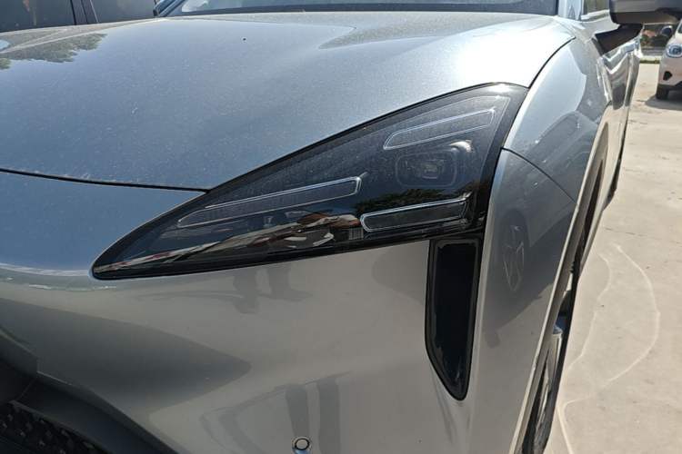 Used Baojun Yunhai 2024 600km Pure Electric Version Left Front Headlight