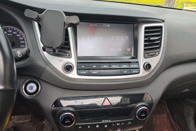 Used Hyundai Tucson 2015 1.6T Dual-Clutch Two-Wheel-Drive Smart Model
