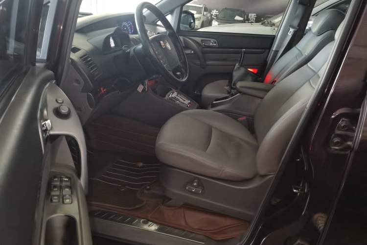 Used SsangYong Rodius 2014 2.0T Diesel Two-Wheel Drive Luxury Navigation Edition
