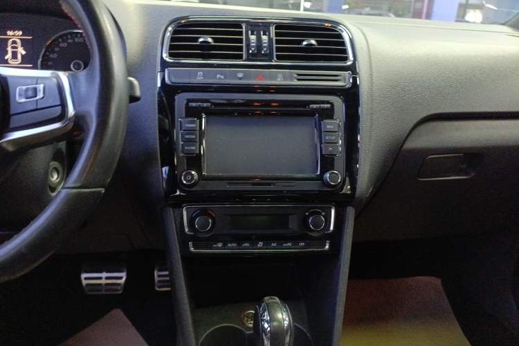 Used Volkswagen Polo 2015 1.4TSI GTI
