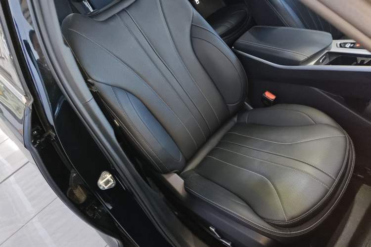 Used Geely Auto Preface 2025 Dongfang Yao 1.5TD Kunlun Edition Right Front Seat