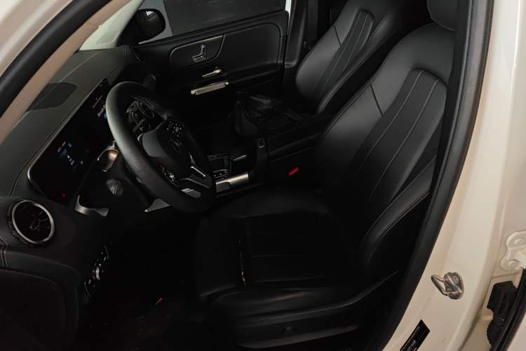 Used Mercedes-Benz GLB 2020 GLB 200 Dynamic Edition