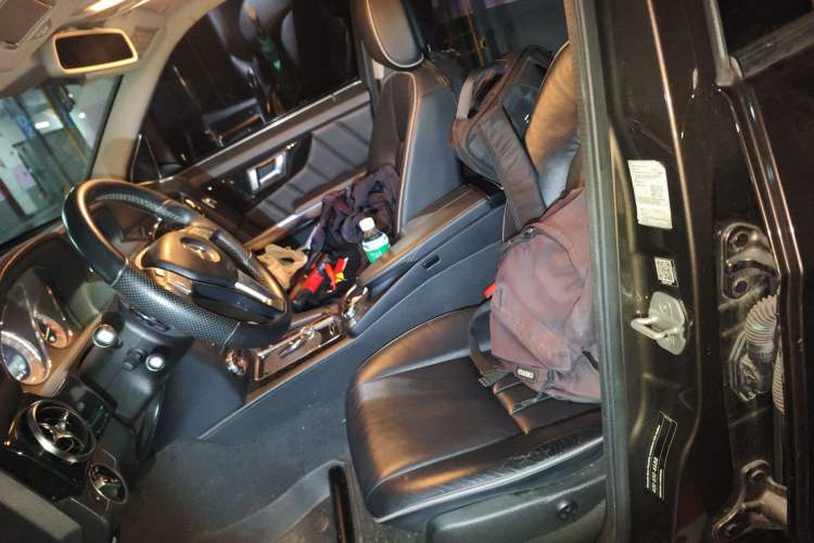 Used Mercedes-Benz GLK-Class 2013 Facelift GLK 300 4MATIC Luxury Edition Left Front Seat