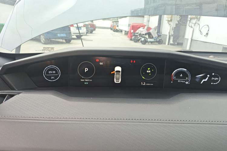 Used Changan UNI-V 2022 1.5T Prestige Version
