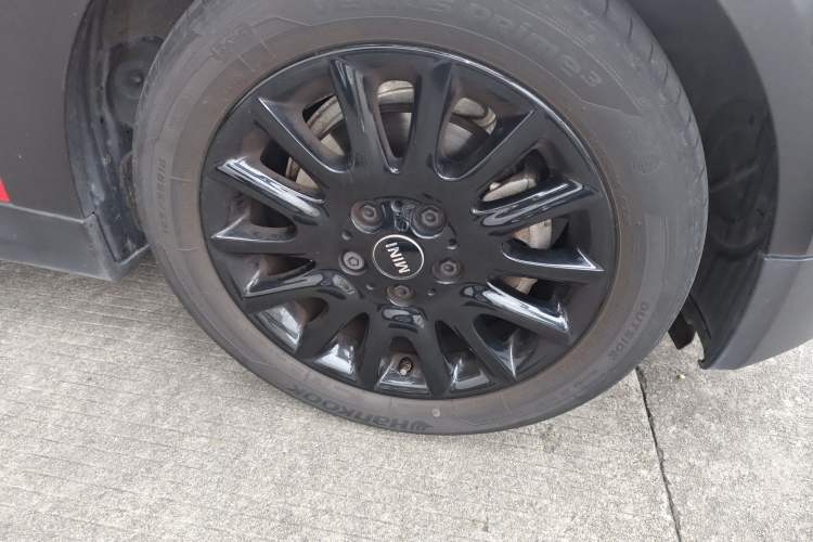 Used MINI 2020 1.5T ONE PLUS Right Front Wheel Hub