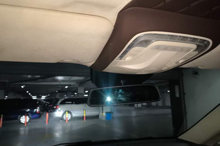 Used Mercedes-Benz V-Class 2017 2.0T Basic Extended Middle East