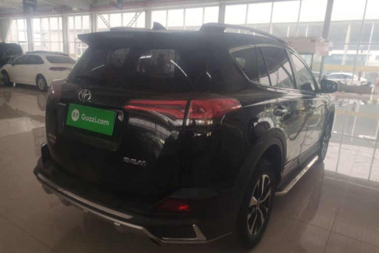 Used Toyota RAV4 2016 2.0L CVT Two-Wheel Drive Fashion Edition China V Standard