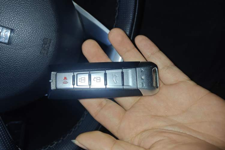 Used Wey VV5 2017 2.0T Ultra-Luxury Version Vehicle Key