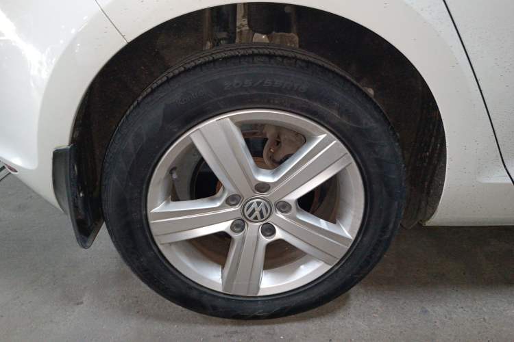 Used Volkswagen Golf 2016 230TSI Automatic Comfort Version
