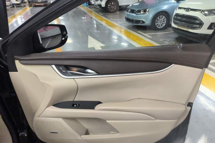 Used Cadillac XTS 2015 28T Comfort Model