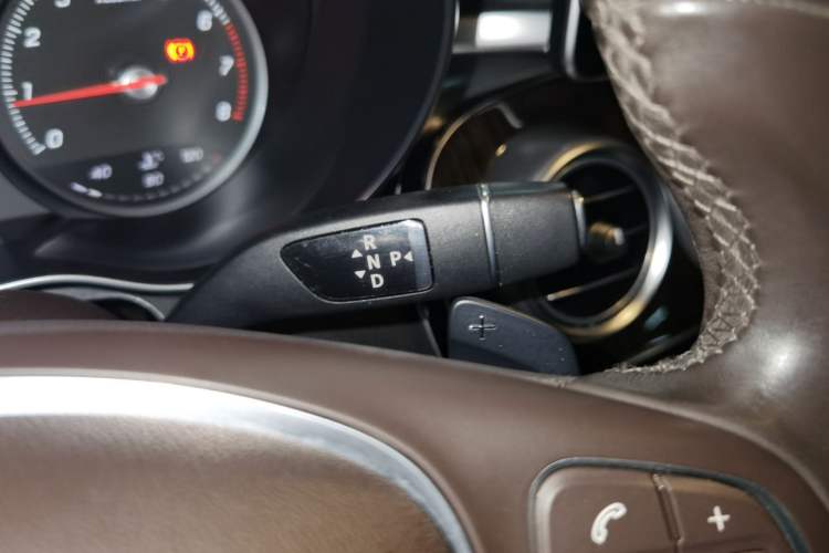 Used Mercedes-Benz GLC 2018 Facelift GLC 260 4MATIC Luxury Edition
