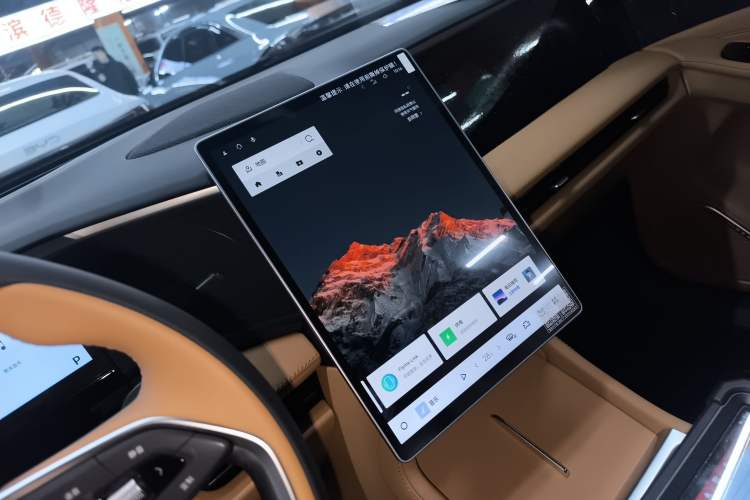 Used Geely Galaxy L7 2025 EM-i 115km Long-Range Version
