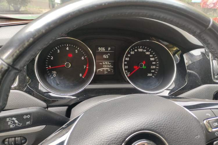 Used Volkswagen Sagitar 2017 1.6L Automatic Comfort Model Instrument Cluster