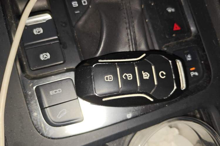 Used BYD Tang 2019 2.0T Automatic SmartConnect Luxury 7-Seater China VI Standard