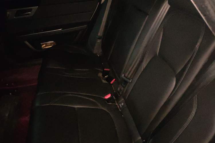 Used Jaguar XFL 2020 XFL 2.0T P200 Two-Wheel-Drive Windflower Edition
