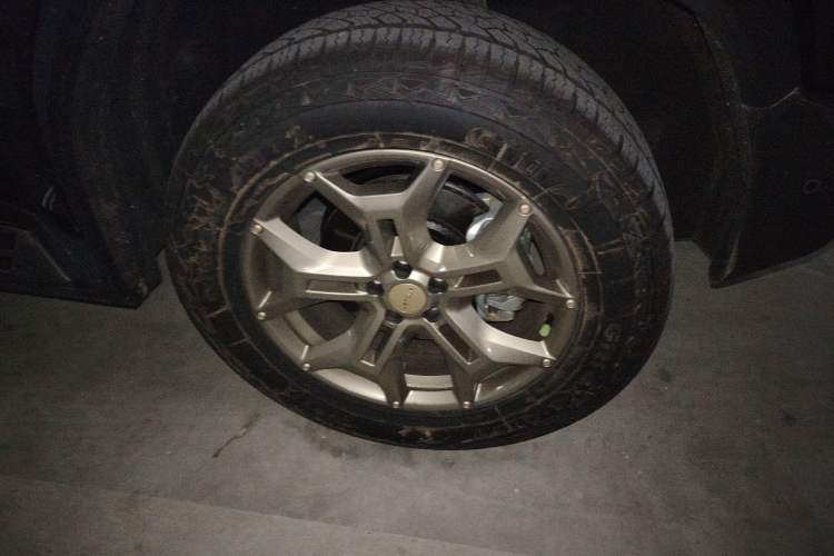 Used JETOUR Traveler 2025 2.0TD Automatic XWD Conquest Right Front Wheel Hub