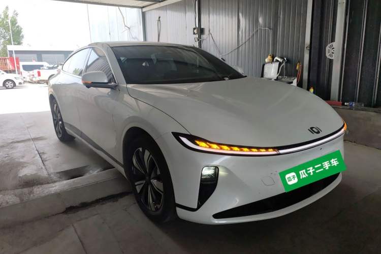 Used CHANGAN NEVO A07 2023 Range-Extended 200 Air Front Right 45 Deg