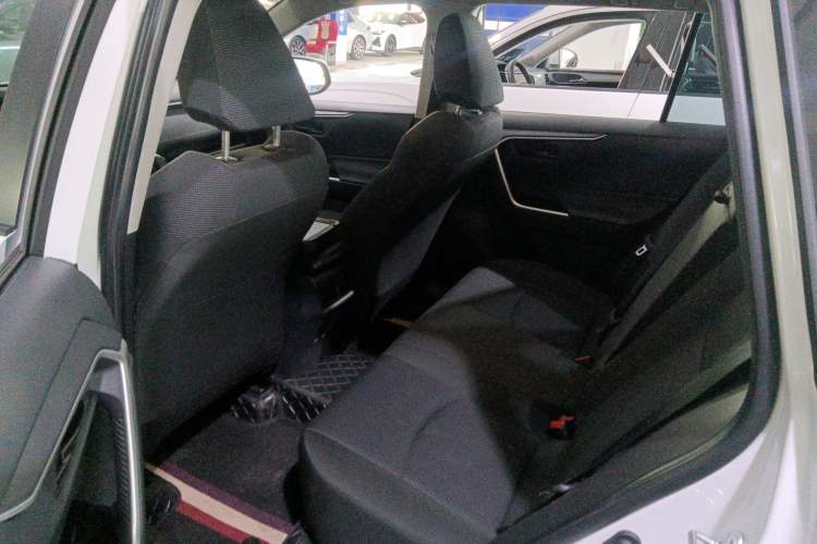 Used Toyota RAV4 2024 2.0L CVT Two-Wheel Drive Urban Edition
