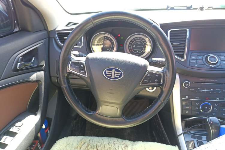 Used Bestune B90 2014 1.8T Automatic Luxury Model