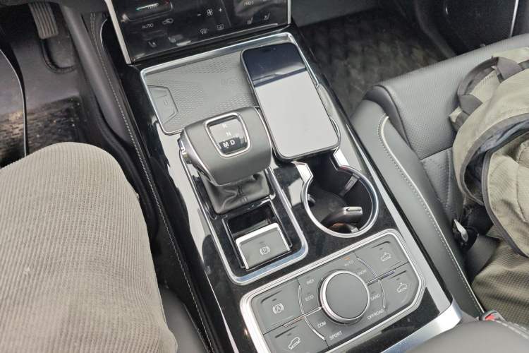 Used Hongqi HS7 2022 3.0T Automatic All-Wheel Drive Smart Connect Flagship Edition 7 Seats Gear Lever