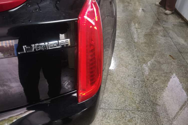 Used Cadillac XTS 2015 28T Comfort Model Exterior 3