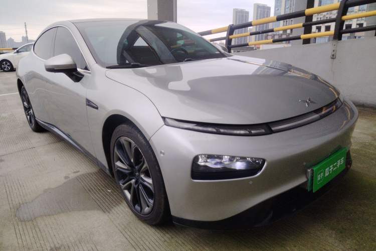 Used XPeng P7 2022 670N+ Front Right 45 Deg