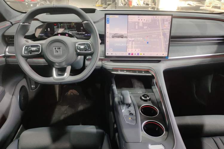 Used Zeekr 001 2026 Model 103° Rear-Drive Max Version Center Console