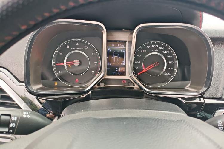 Used Zotye Domy X5 2015 1.5T Manual Luxury Version China IV Standard