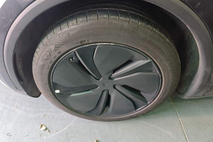 Used Tesla Model Y 2025 Rear-Wheel Drive First Edition