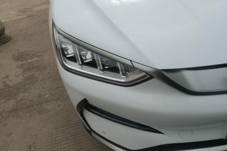 Used BYD Song PLUS New Energy 2021 EV Deluxe Model Right Front Headlight