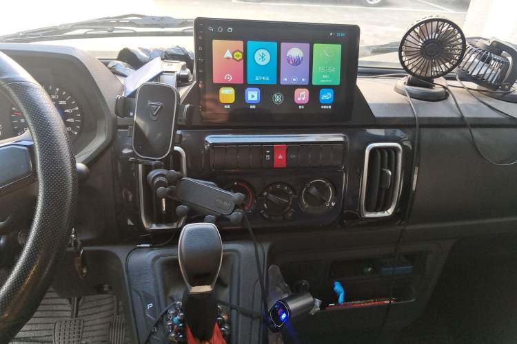 Used Iveco Daily 2023 2.5T A37M1 Multi-Purpose Passenger Vehicle Long Wheelbase Mid-Roof Design Dual Side Sliding Doors Automatic Transmission Audio And AC Panel