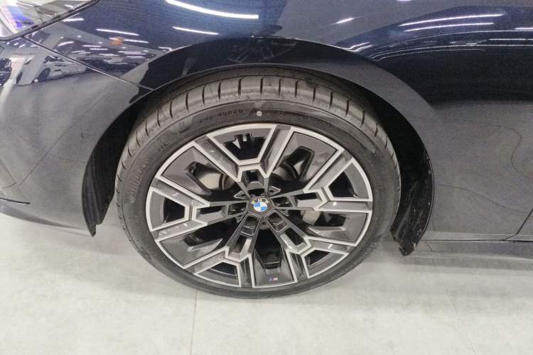 Used BMW 5 Series 2025 530Li Luxury Edition M Sport Package
